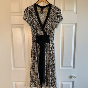 CHAPTER ONE | Black & off white/cream pattern light dress, v-neck, versatile